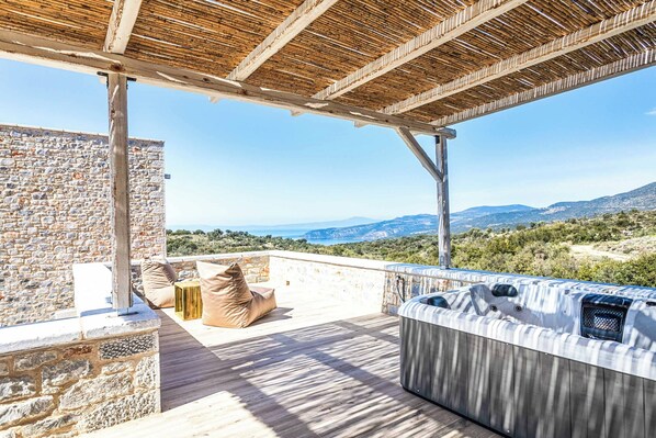 Exterior - Villa Mons (West Mani)