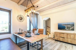 Interior - Villa Mons (West Mani)