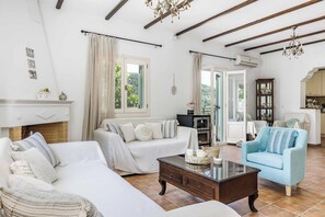 Interior - Villa Augusta (Skopelos)