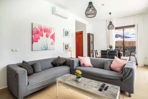 Villa (5 Bedrooms) | Interior