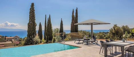 Villa (3 Bedrooms) | Exterior