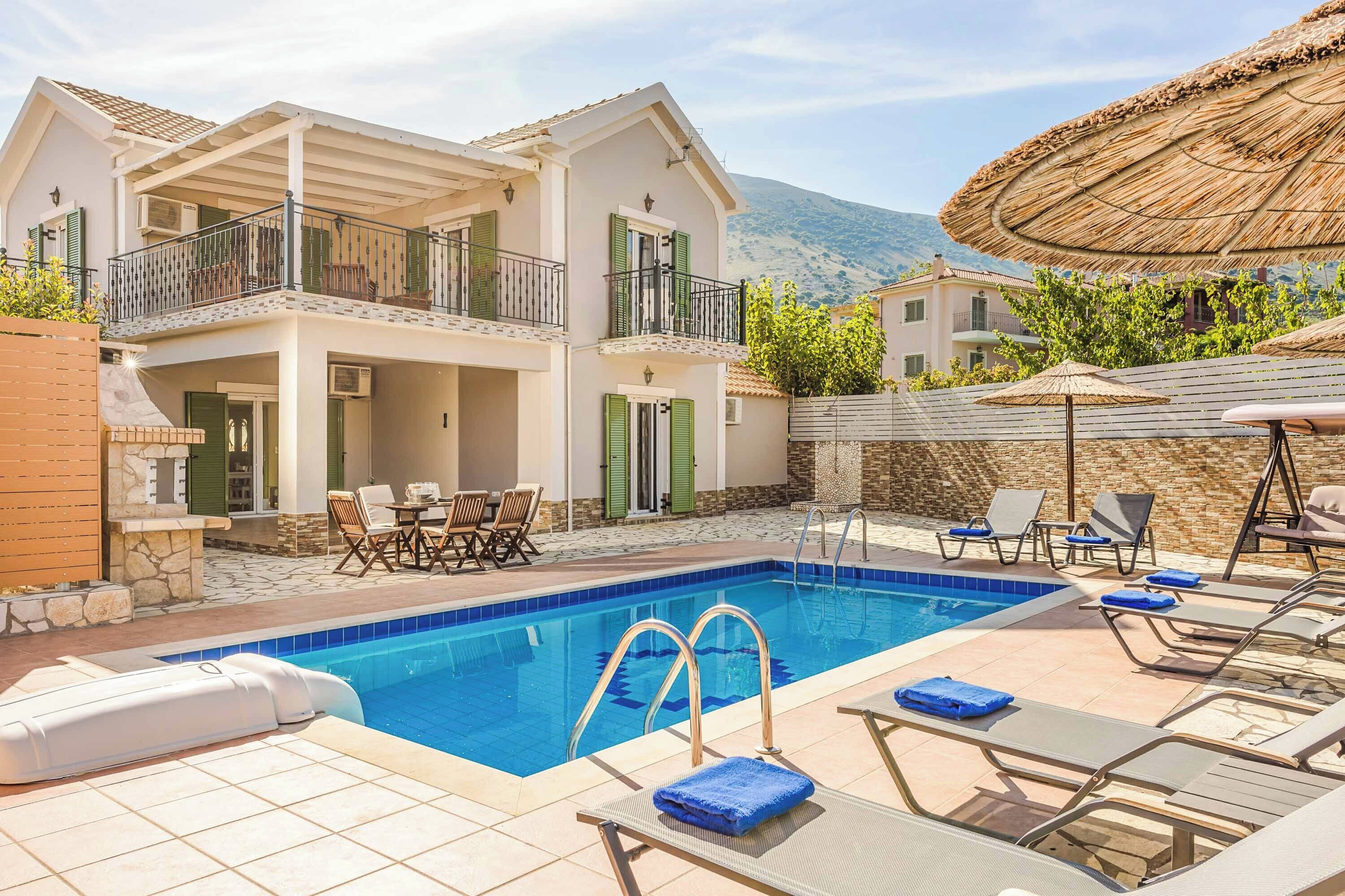 Villa (3 Bedrooms) | Front of property