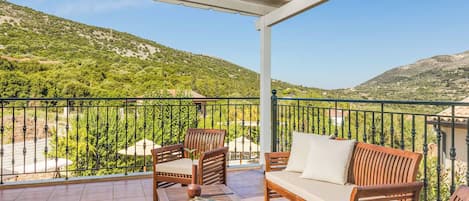 Villa (3 Bedrooms) | Exterior