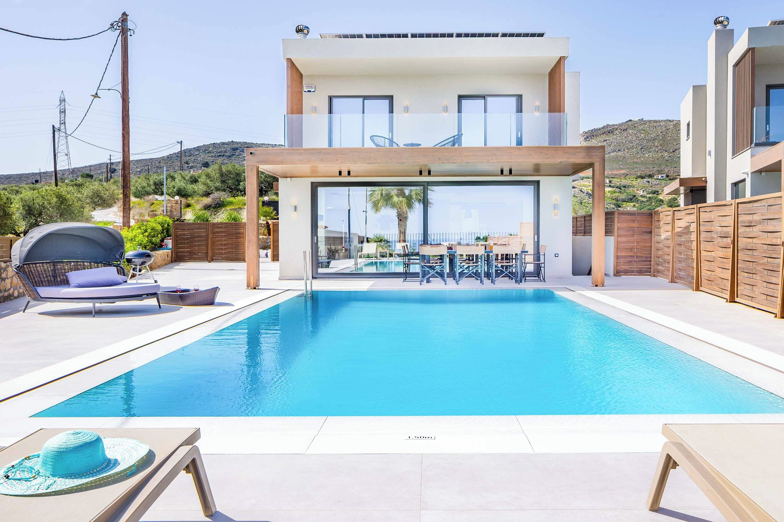 Villa (4 Bedrooms) | Exterior