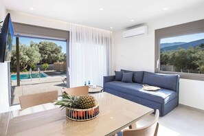 Villa (2 Bedrooms) | Interior