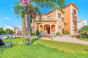 Villa (Multiple Bedrooms) | Exterior