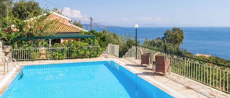 Villa (3 Bedrooms) | Exterior