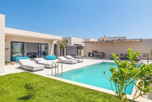 Villa (3 Bedrooms) | Façade de lâhĂ©bergement