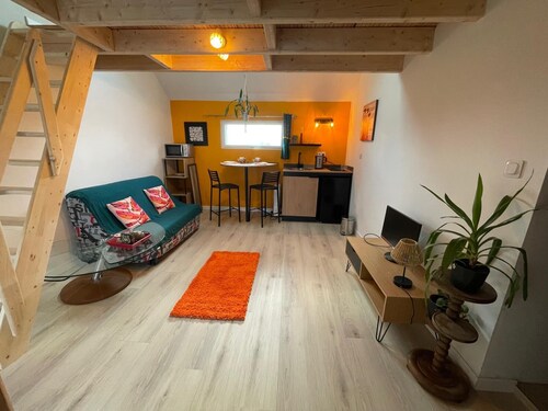 Studio indépendant avec mezzanine