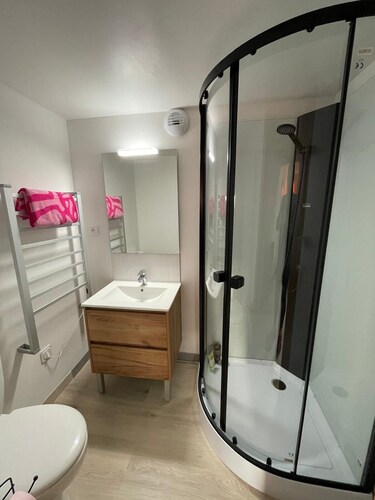 Independent studio with mezzanine