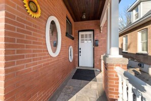 Exterior detail - Coziest place in town!  Wi-Fi + Work station (Brantford)