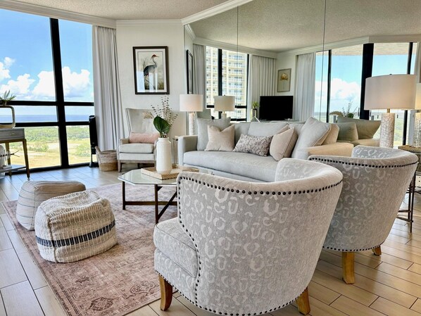 Älytelevisio, DVD-soitin, kirjoja