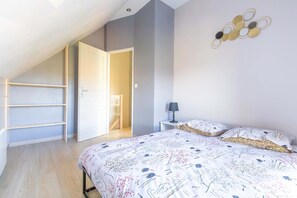 2 soverom, reiseseng for barn, wi-fi og sengetøy