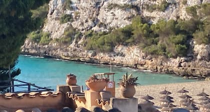 Pure beach feeling - Casa Caracol is located directly on the beach of Cala Romantica