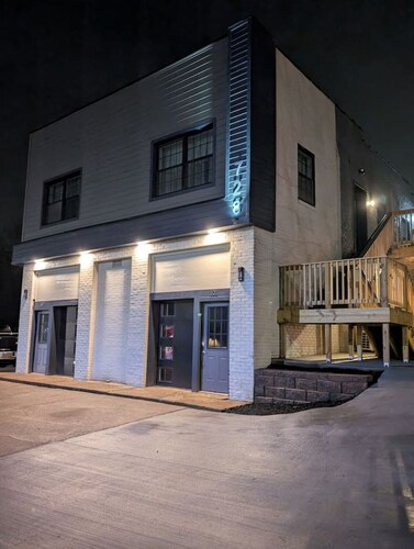 New Modern Studio in Maryville (Unit 105)