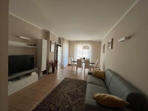 TV, books