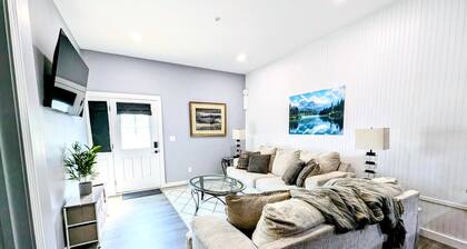 New 2 BR in Prime Location (103)