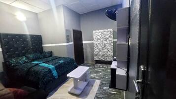 1 Schlafzimmer, Bügeleisen/Bügelbrett, WLAN, Bettwäsche