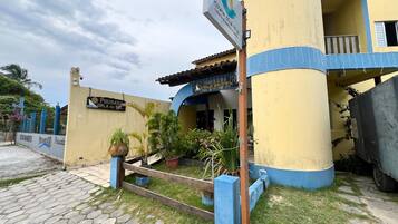 Fachada da propriedade