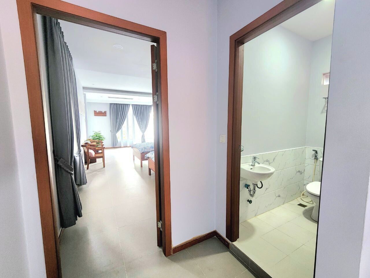 Shower, bidet, towels, soap