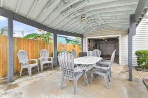 تناول الطعام بالخارج