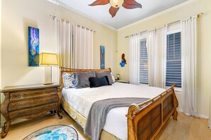 2 bedrooms, desk, iron/ironing board, WiFi