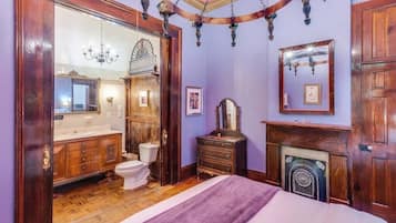 1 dormitorio, tabla de planchar con plancha, wifi y ropa de cama