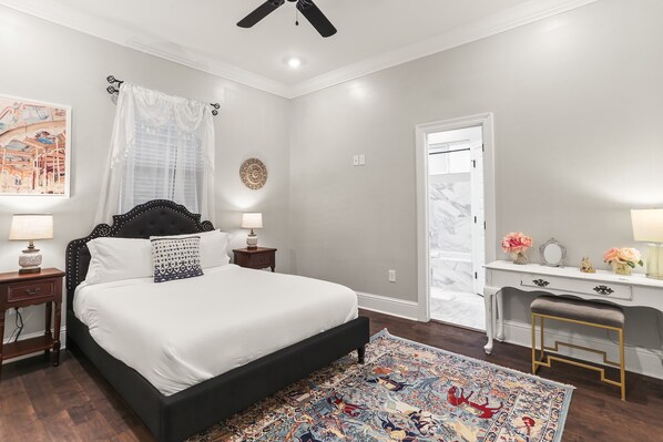 3 bedrooms, desk, iron/ironing board, travel cot