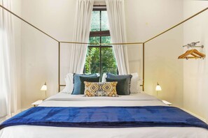 3 Schlafzimmer, Schreibtisch, Bügeleisen/Bügelbrett, Reisekinderbett