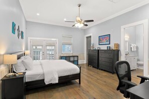 3 bedrooms, desk, iron/ironing board, travel cot