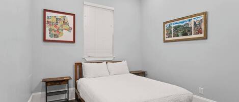 3 bedrooms, desk, iron/ironing board, travel crib