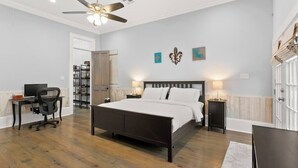 3 bedrooms, desk, iron/ironing board, travel cot - Blissful New Orleans Retreat 3 Bedroom/ 2.5 bath (New Orleans)