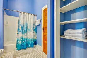 Unclassified image, 2 of 21, button - Adorable Mid City 2 Bedroom Centrally Located! (New Orleans)