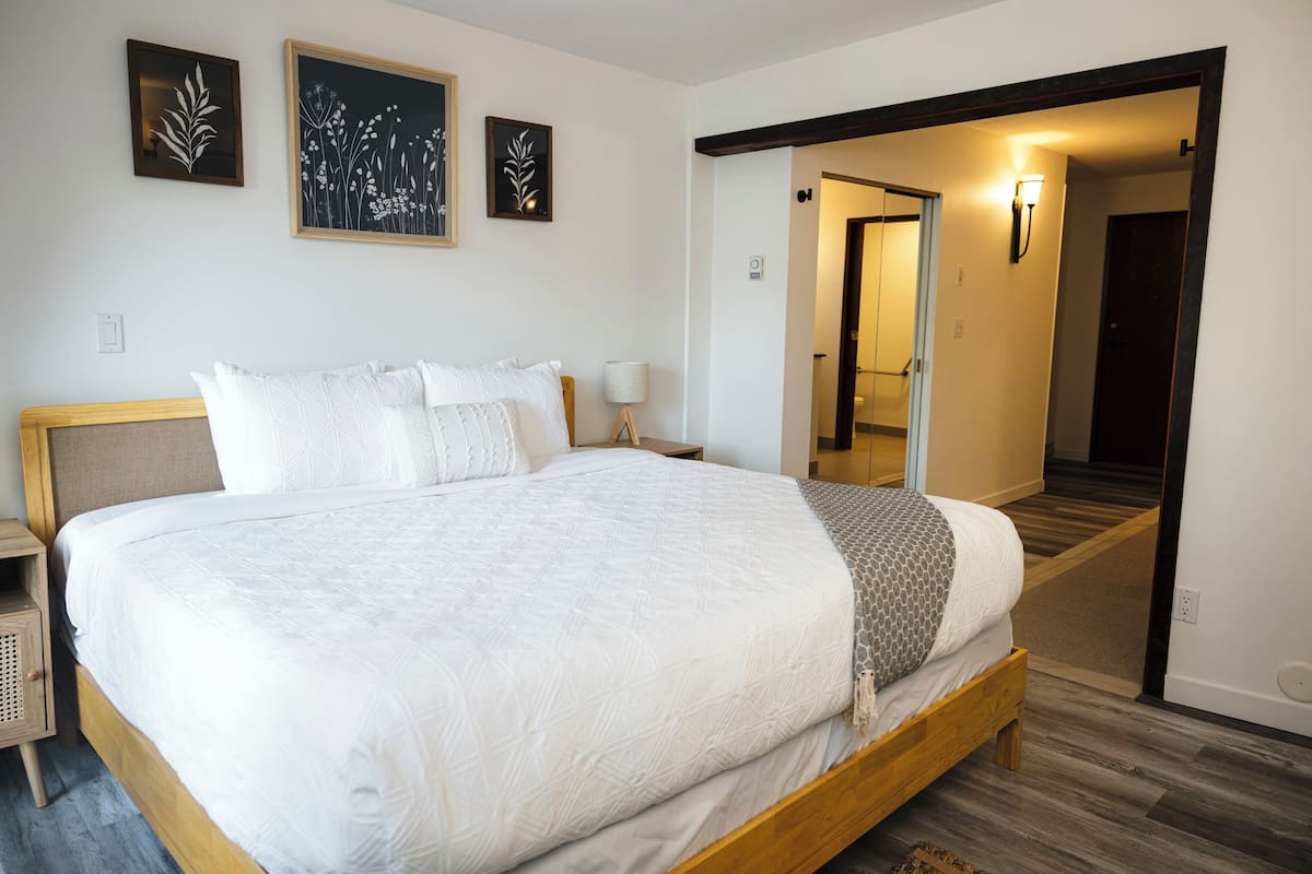Camera Deluxe, 1 letto king, vista oceano | Wi-Fi gratuito