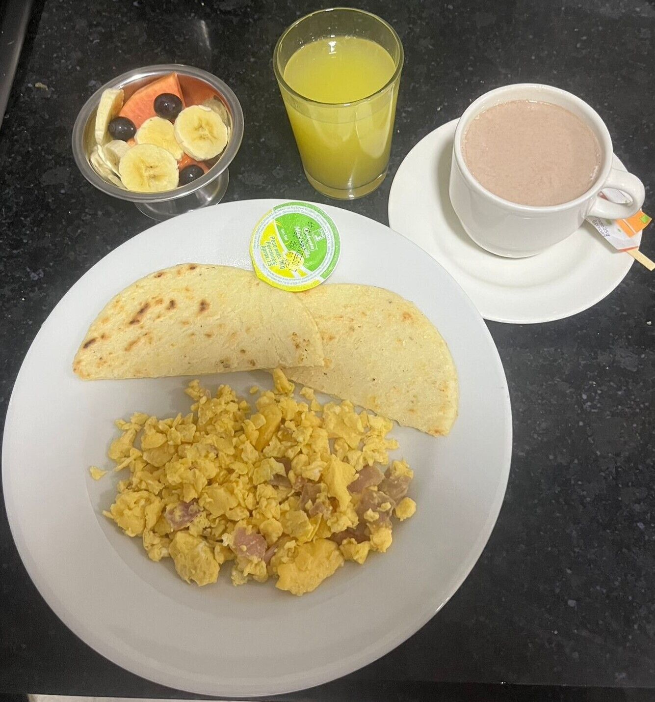 Petit déjeuner préparé à la commande compris tous les jours