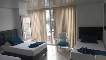 Family Quadruple Room | Free WiFi, bed sheets
