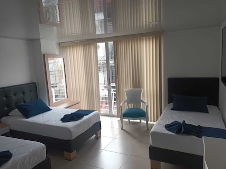 Family Quadruple Room | Free WiFi, bed sheets