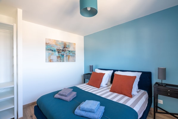 2 habitaciones, tabla de planchar con plancha y wifi gratis