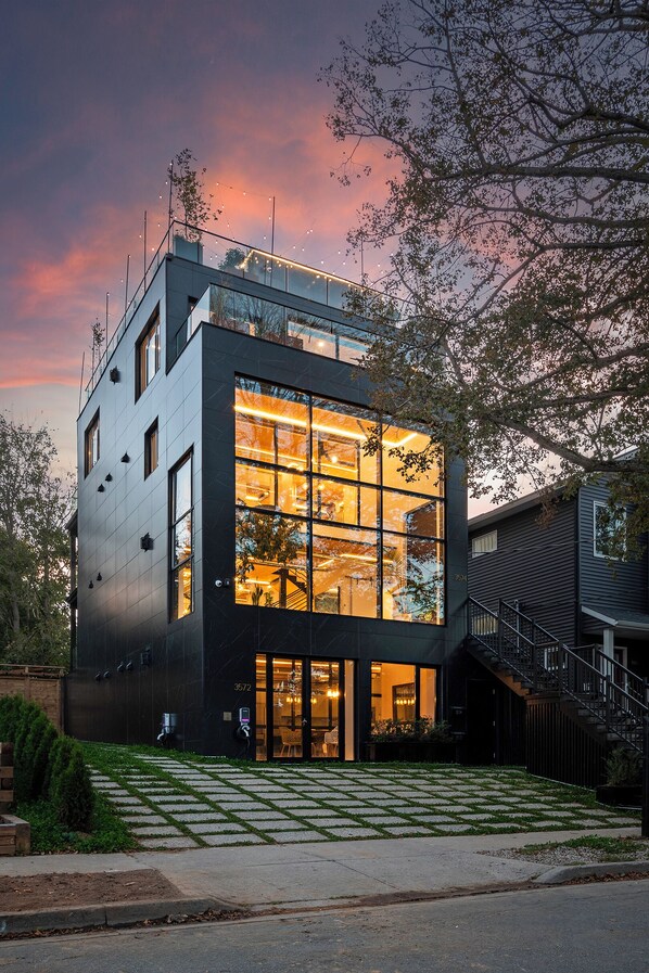 Fachada de la propiedad