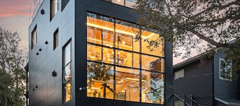 The Halifax Rooftop Home (Furnished)