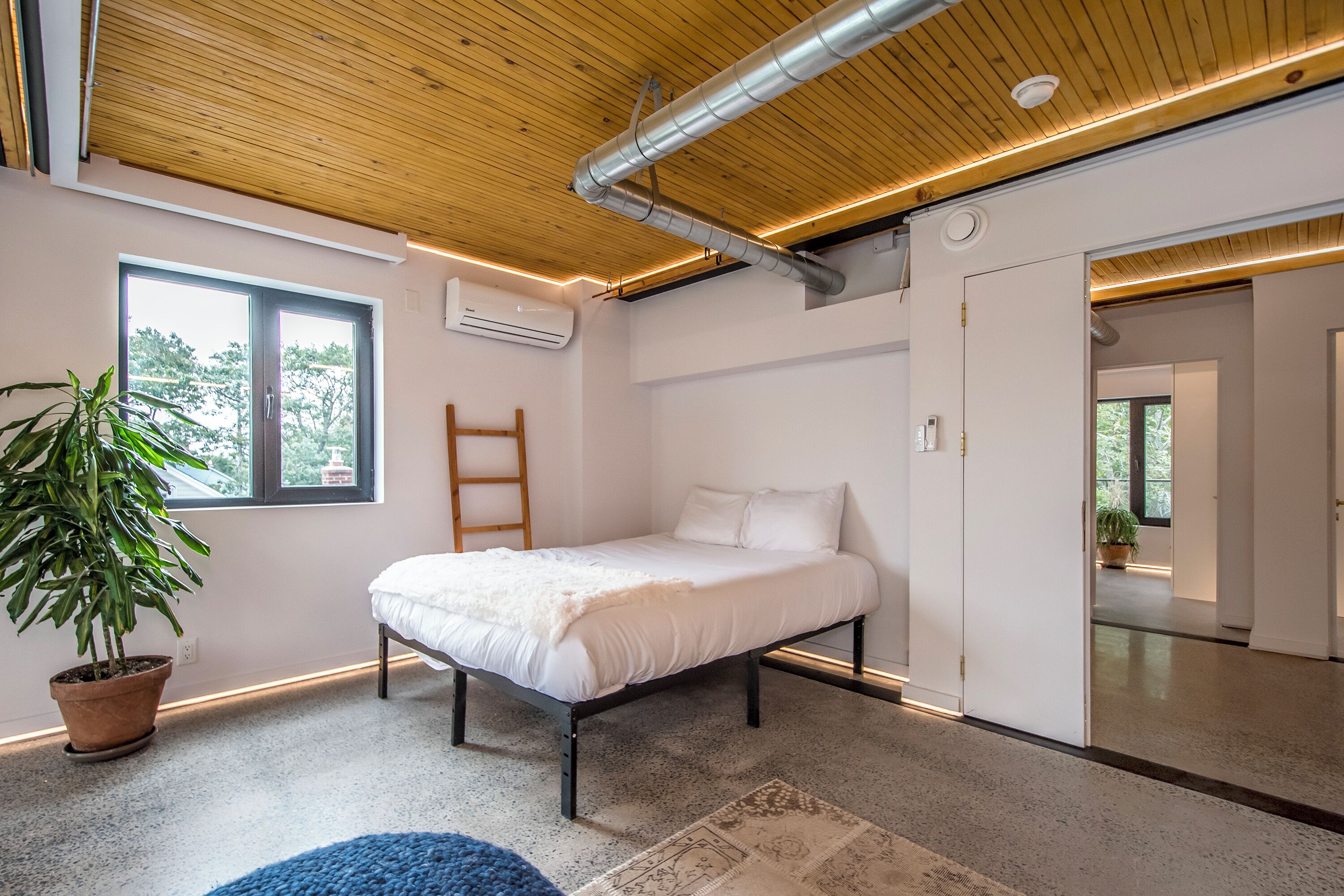 Photo - The Halifax Rooftop - Cozy Spa B&B