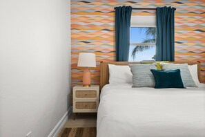 4 bedrooms, desk, iron/ironing board, travel crib