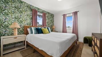 4 bedrooms, iron/ironing board, travel crib, WiFi (free)