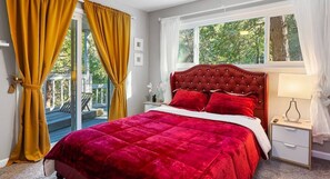 3 bedrooms, iron/ironing board, WiFi, bed sheets - Modern Lake Home near Arrowheads, 3-bedroom house with Hot Tub in Crestline (Crestline)