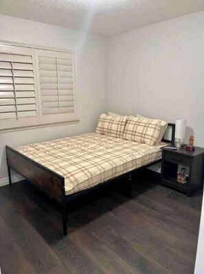 3 室のベッドルーム、WiFi、ベッドシーツ