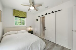3 chambres, fer et planche à repasser, Wi-Fi, literie fournie