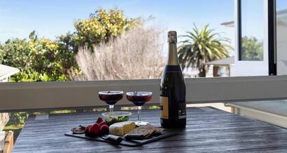 Beach Street Studio near Fitzroy Beach