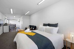 1 chambre, fer et planche à repasser, Wi-Fi, literie fournie