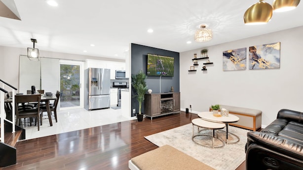 Smart TV - Charming 3-bedroom house with WiFi, AC in enchanting Auburn Hills (Auburn Hills)
