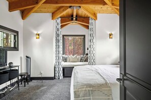 4 chambres, bureau, fer et planche à repasser, accès au Wi-Fi (inclus)